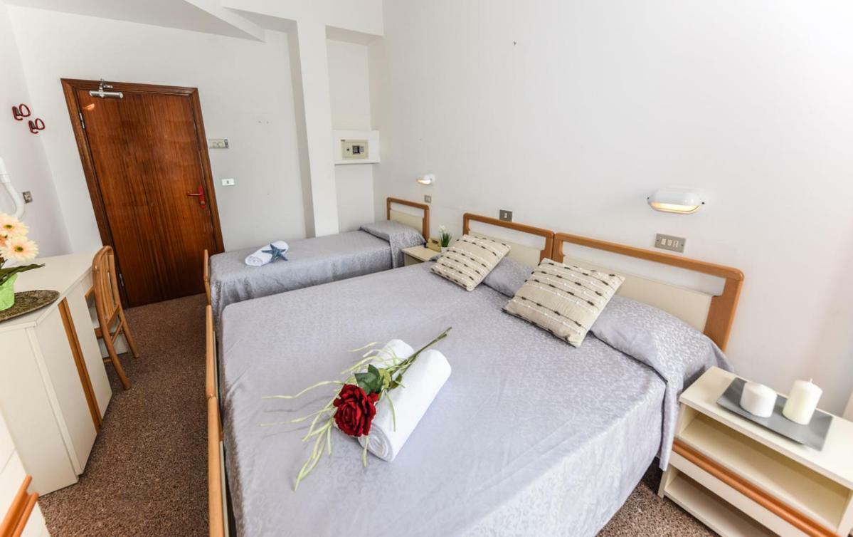 Hotel Caesar Misano Adriatico Ngoại thất bức ảnh